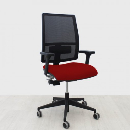 Desk chair with height adjustable arms Work